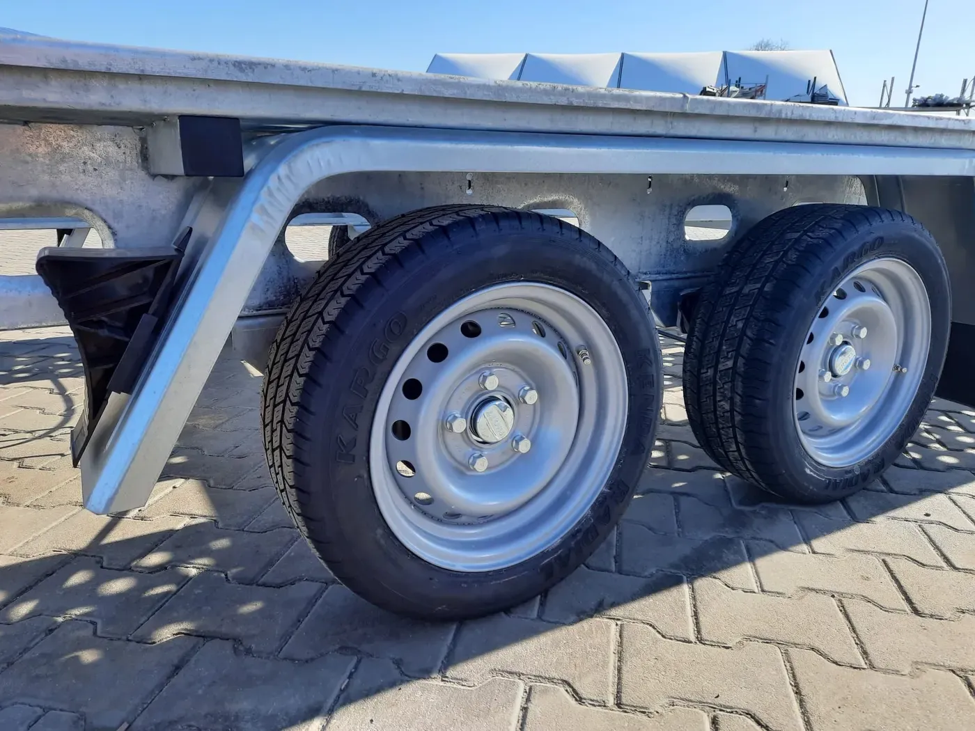 Taurus Premium – 2.700 / 3.000kg — 4